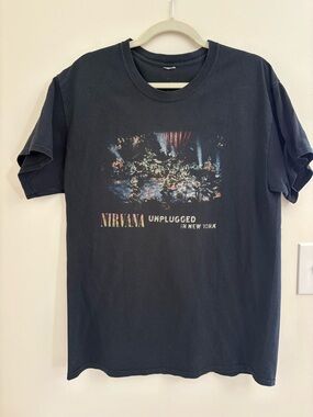NIRVANA MTV Unplugged in New York Graphic Tee Large Iconic 90s Grunge Band Shirt